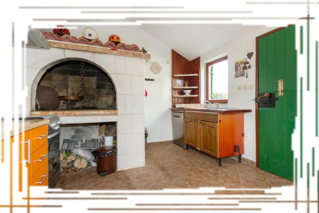 Hostel Oktarin Kaštela エクステリア 写真