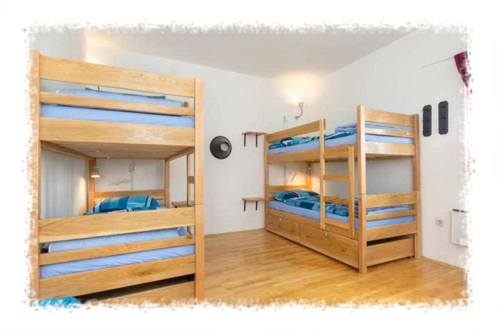 Hostel Oktarin Kaštela 部屋 写真